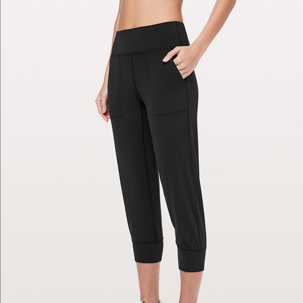 SOLD 🆕🍋 Lululemon Align Jogger Crop 23” Nulu